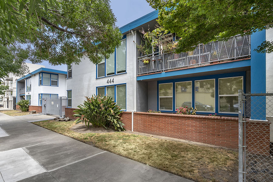 444 28th Street Apartments Image 36