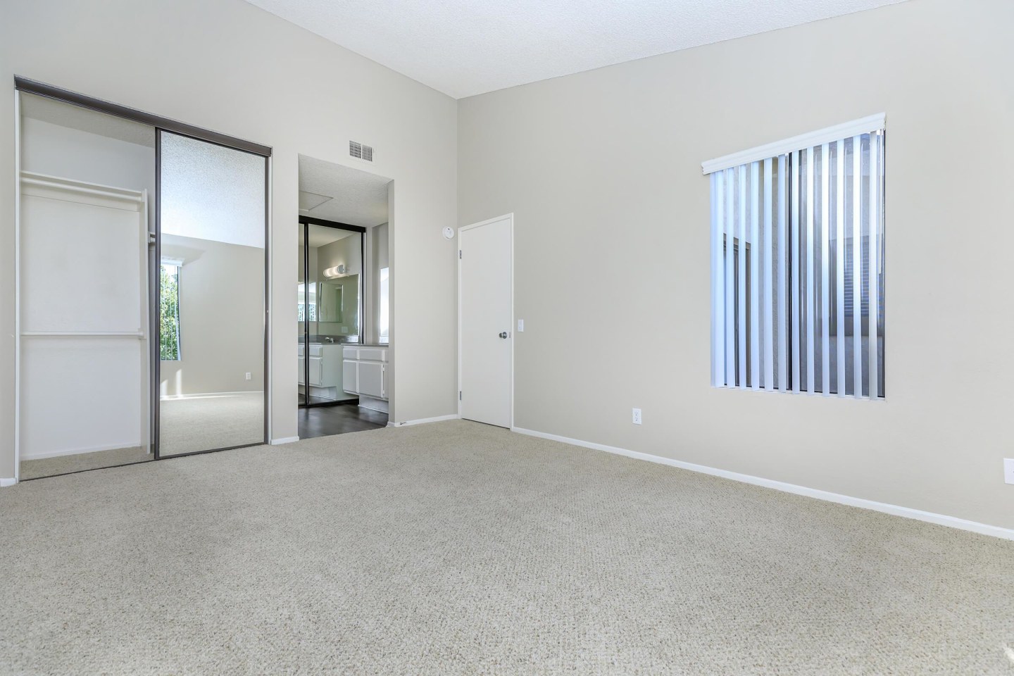 Spring Lakes Apartment Homes Image 38