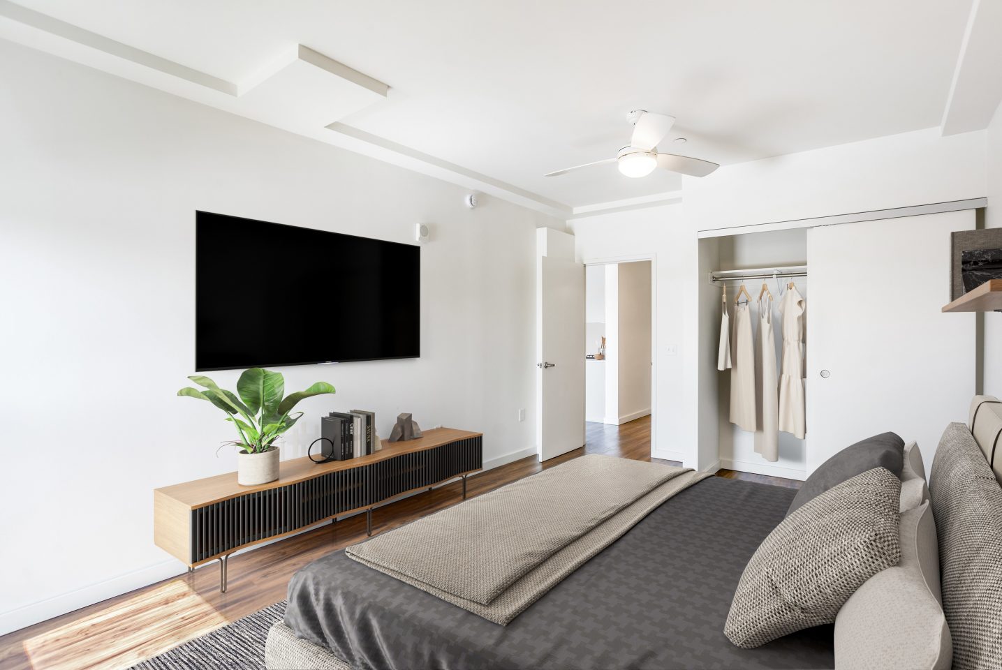 4801 Shattuck Image 3