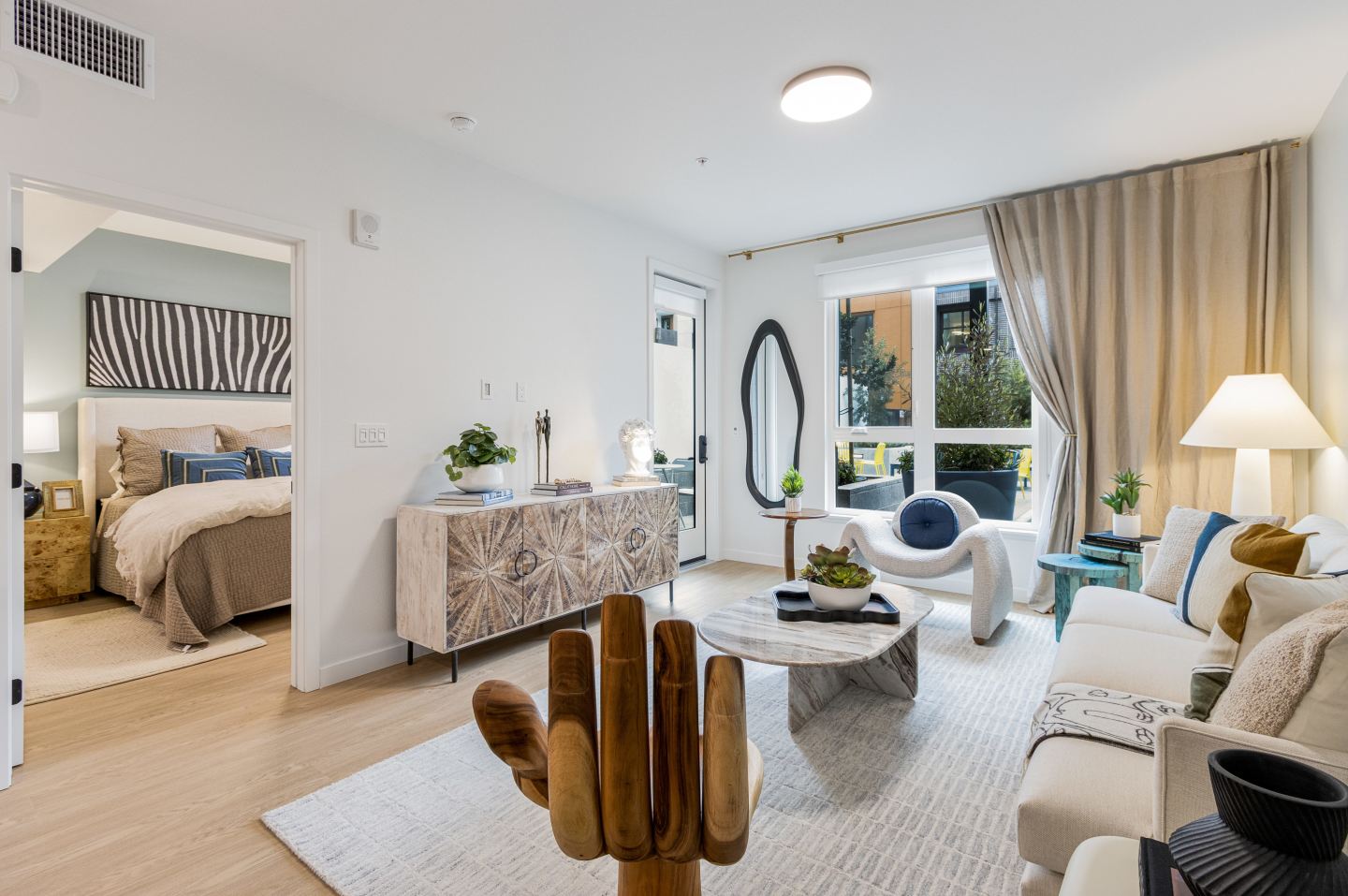 Sevens Luxury Apartment Image 2