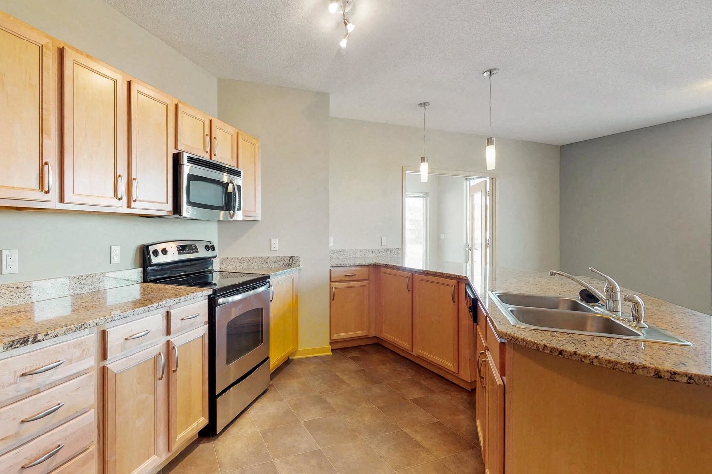 L14 Flats Image 19