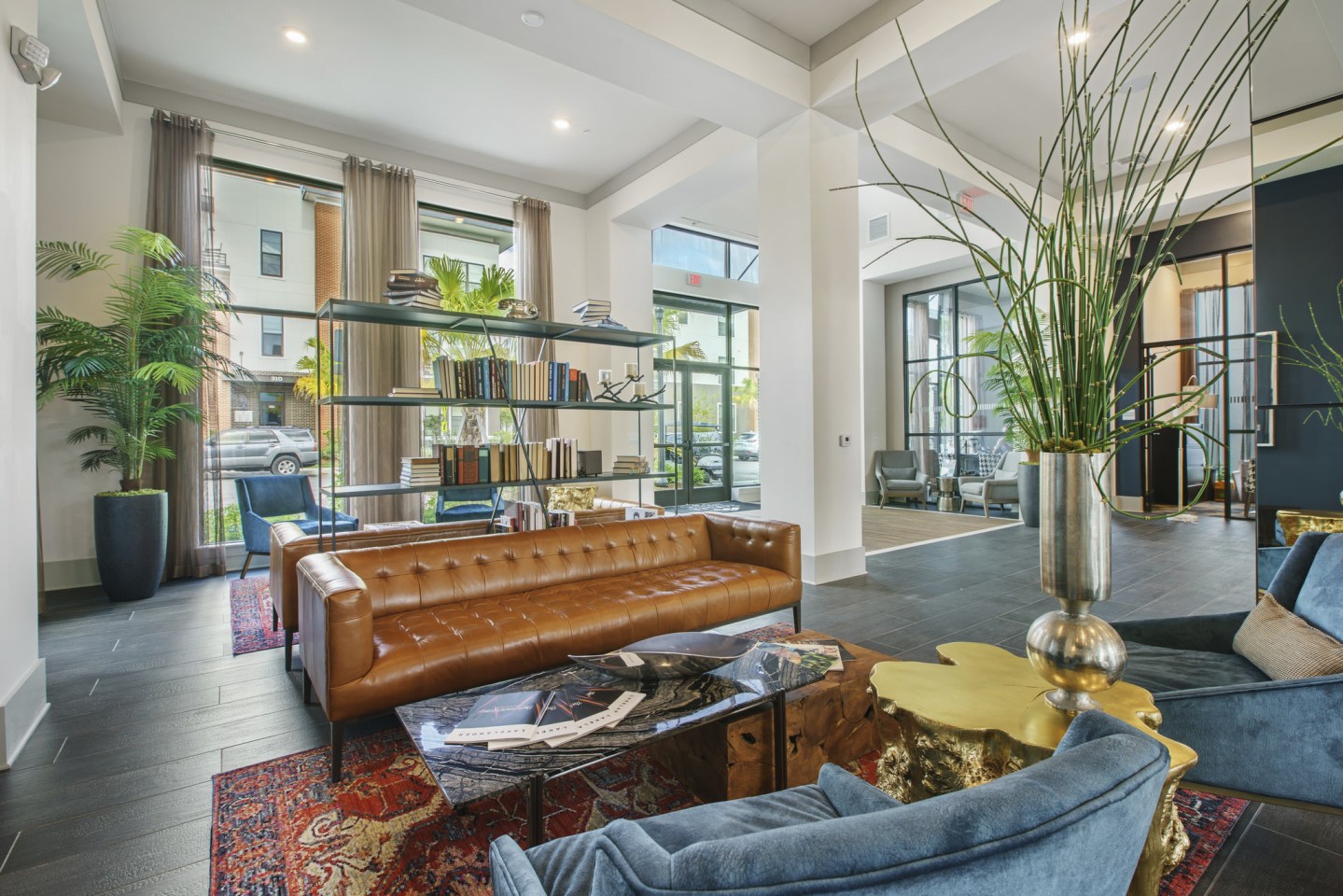 Mirrorton Apartments Image 9