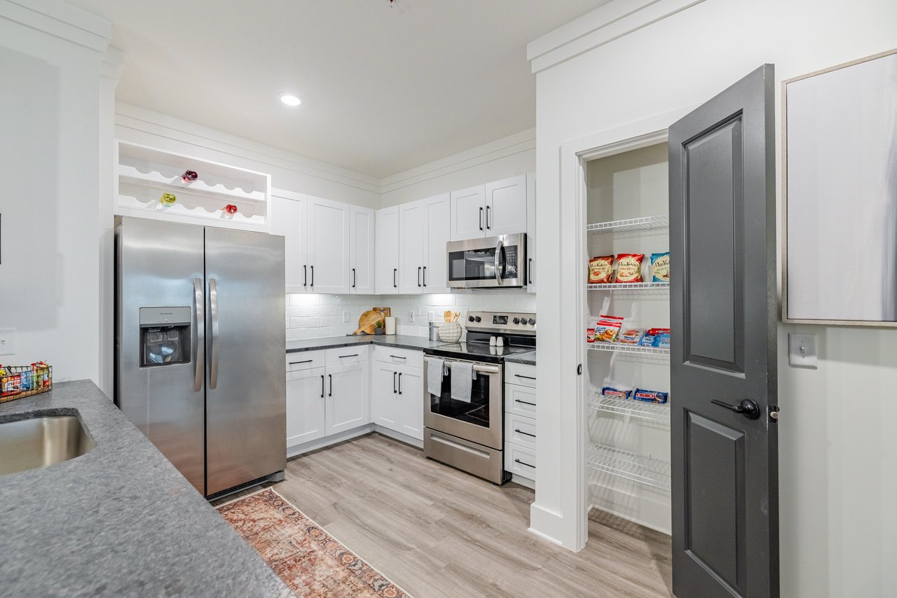 Botanic Luxury Apartments Image 7