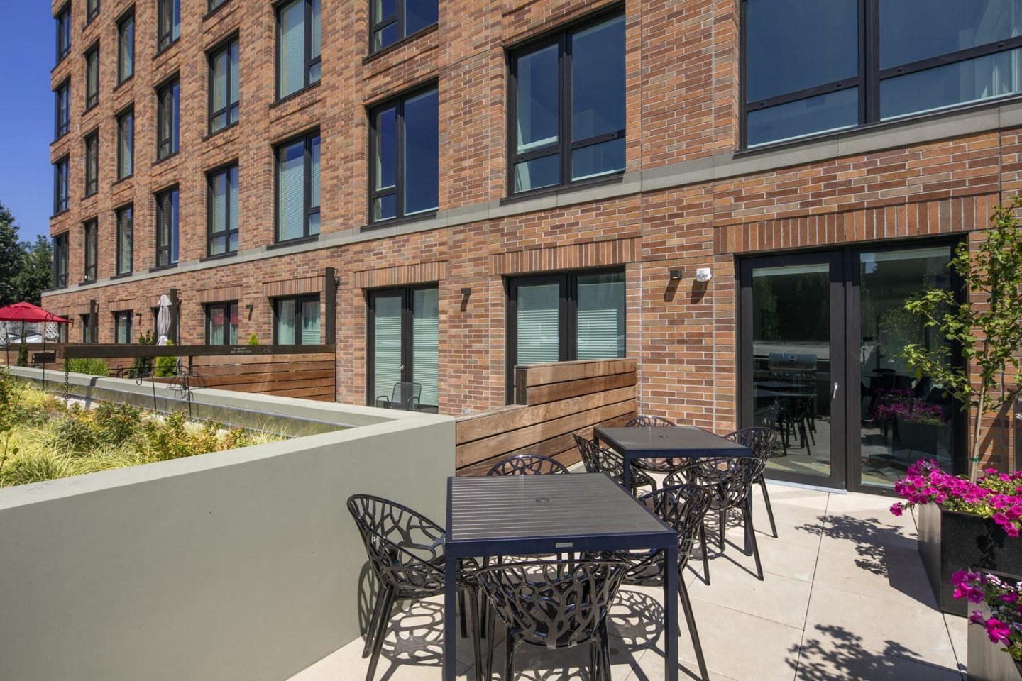The Dianne Apartments Image 20