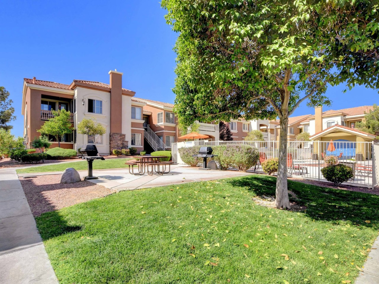 Coronado Bay Club Condo-Apartment Homes Image 21