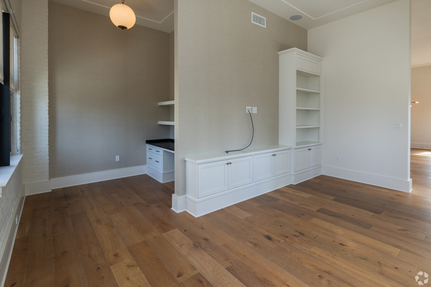 The Residences at Barnett Image 2