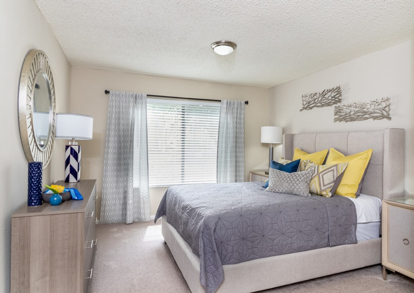 Lakes of Northdale Apartments Image 7