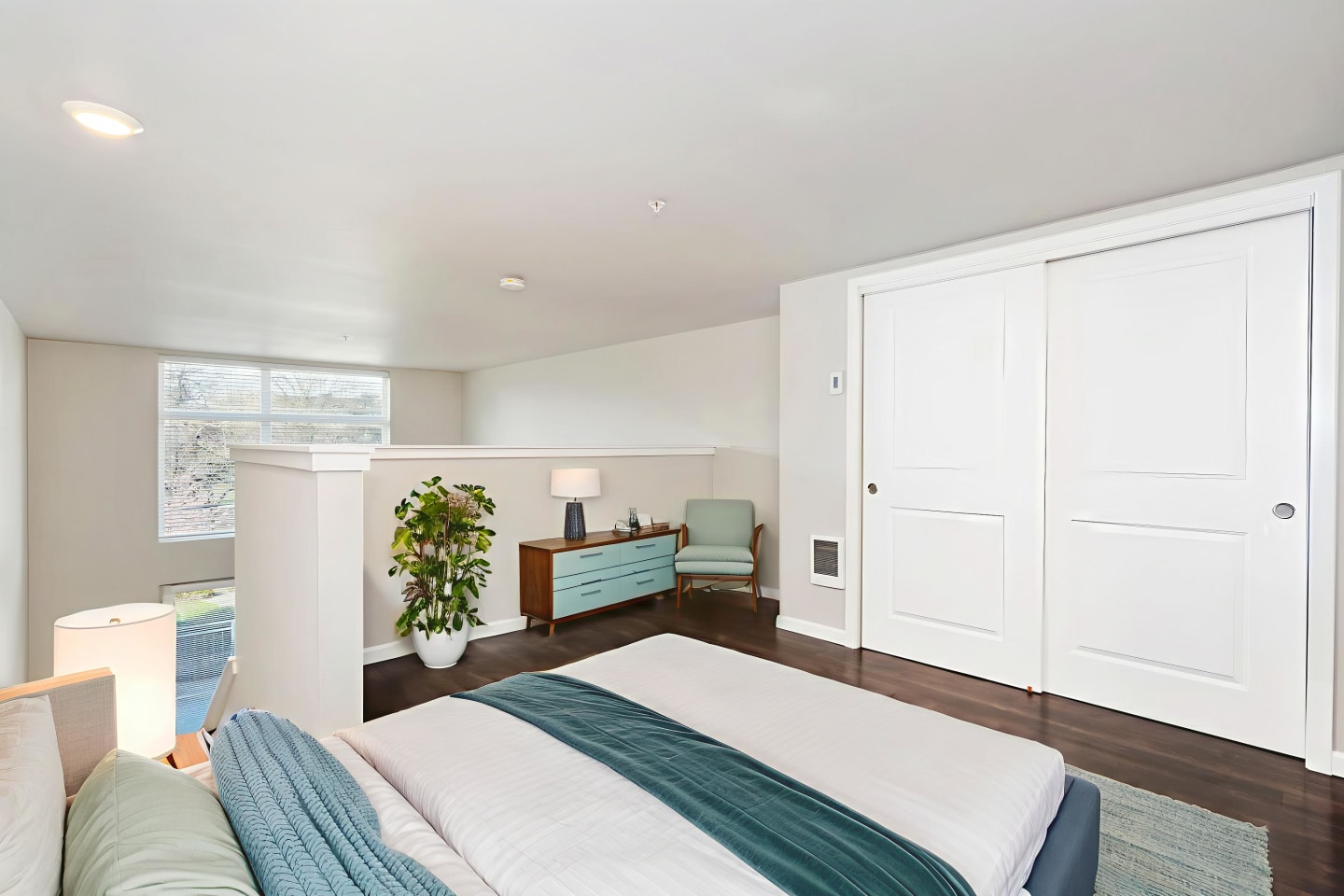 1711 Apartments Image 8