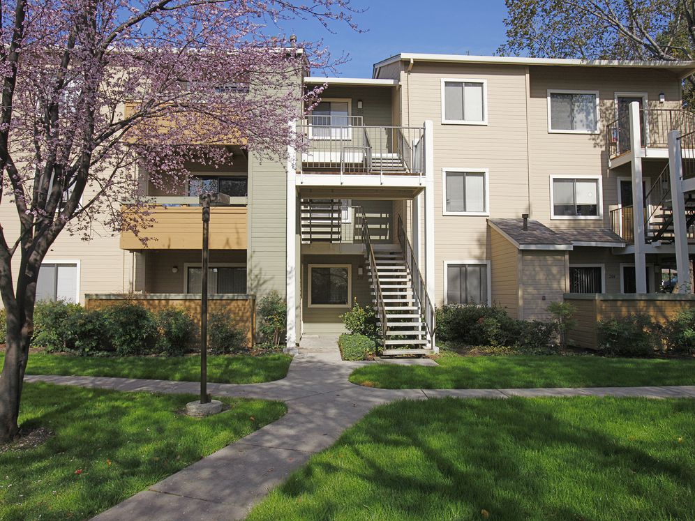 Eaves Fremont Image 21