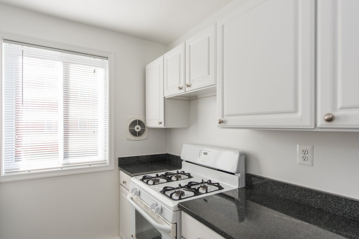 Mason Avenue Apartments Image 3
