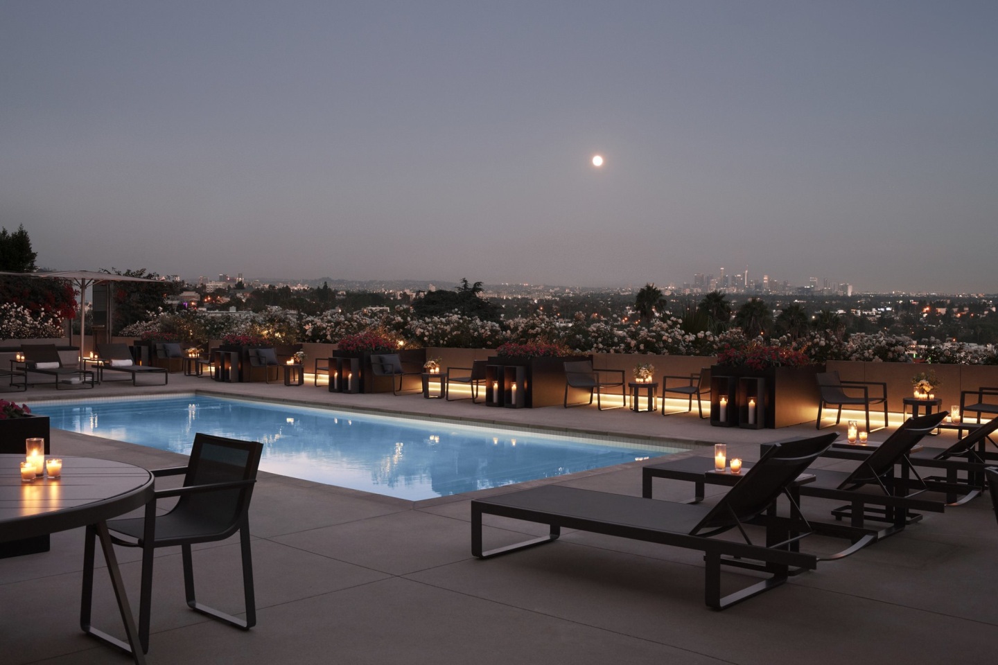 The Apartment Residences at AKA Image 25