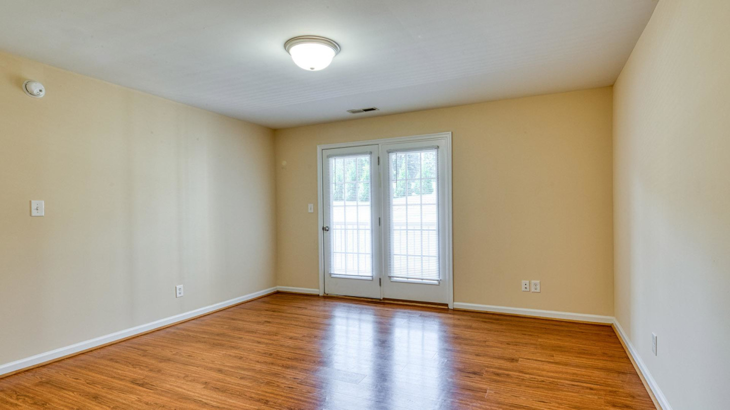 Jefferson Forest Manor Image 3