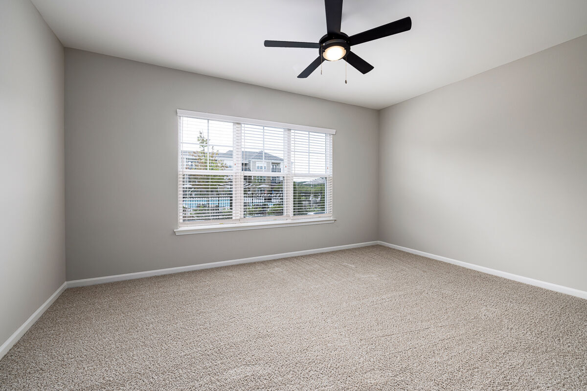 River Oaks Landing Image 45