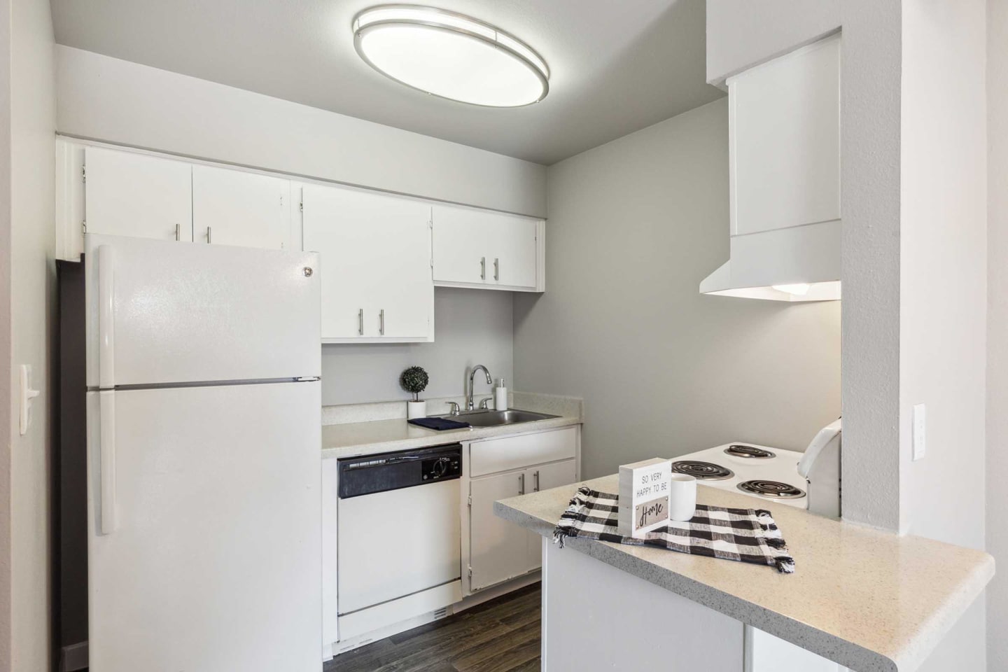 Sorrento Apartments Image 3