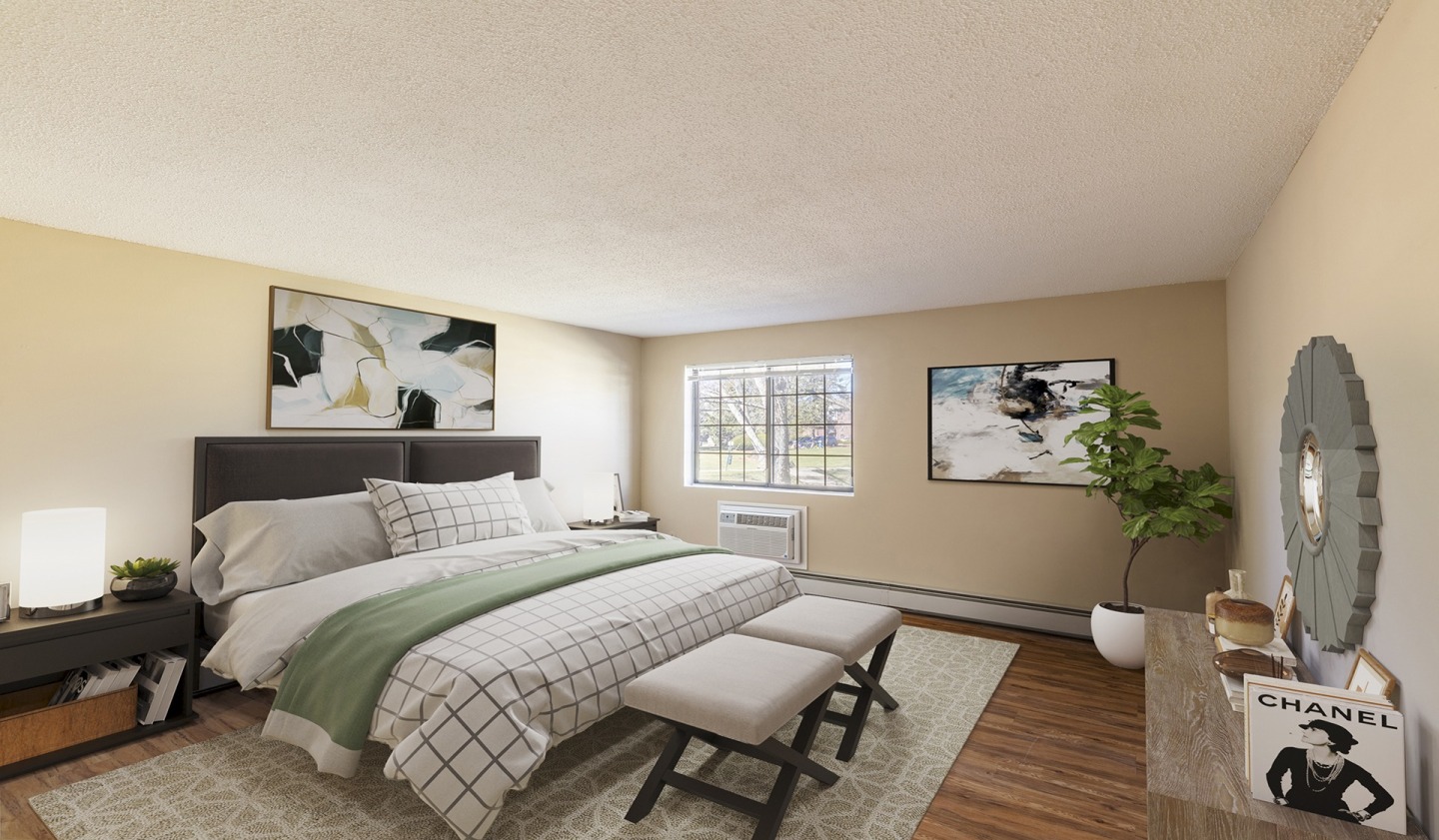 Royal Crest Marlboro Apartment Homes Image 5