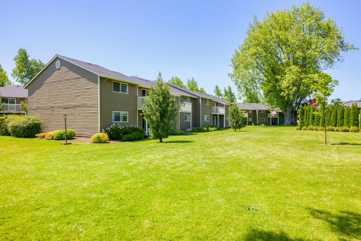 Chalet Apartments Image 32