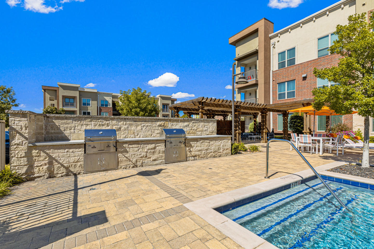 Bell Gateway Village Image 52