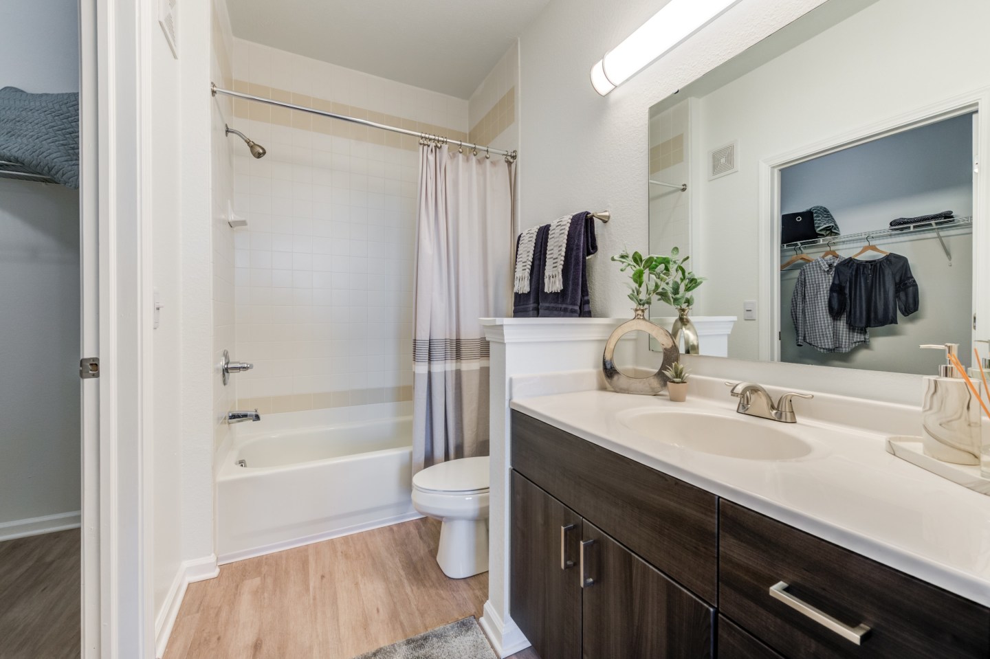 Bayview Club Apartments Image 8