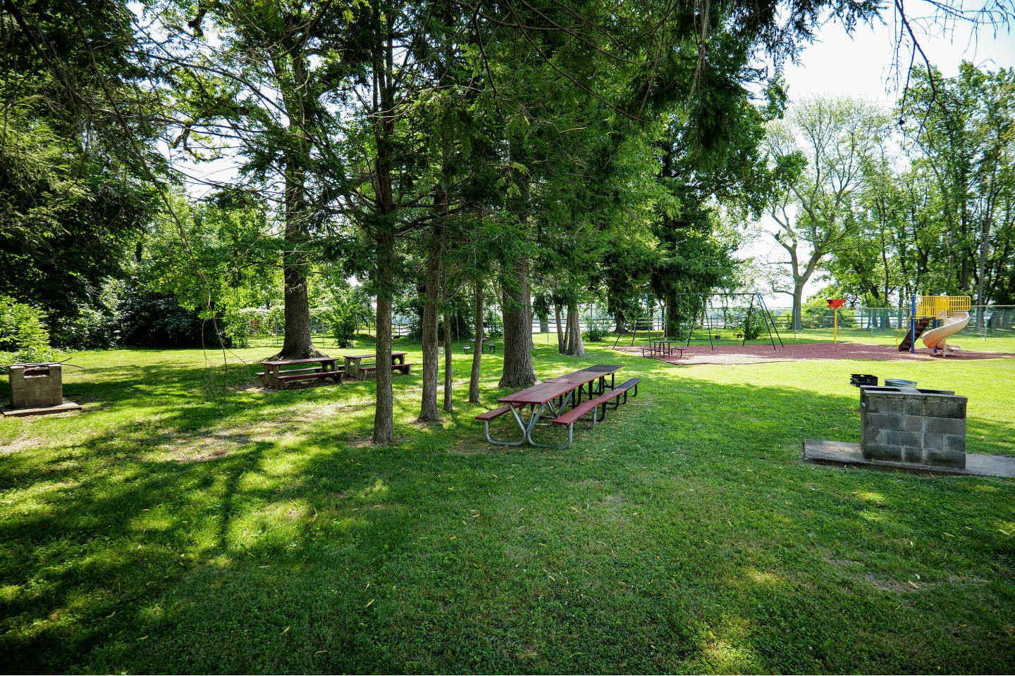 Delaire Landing Image 52