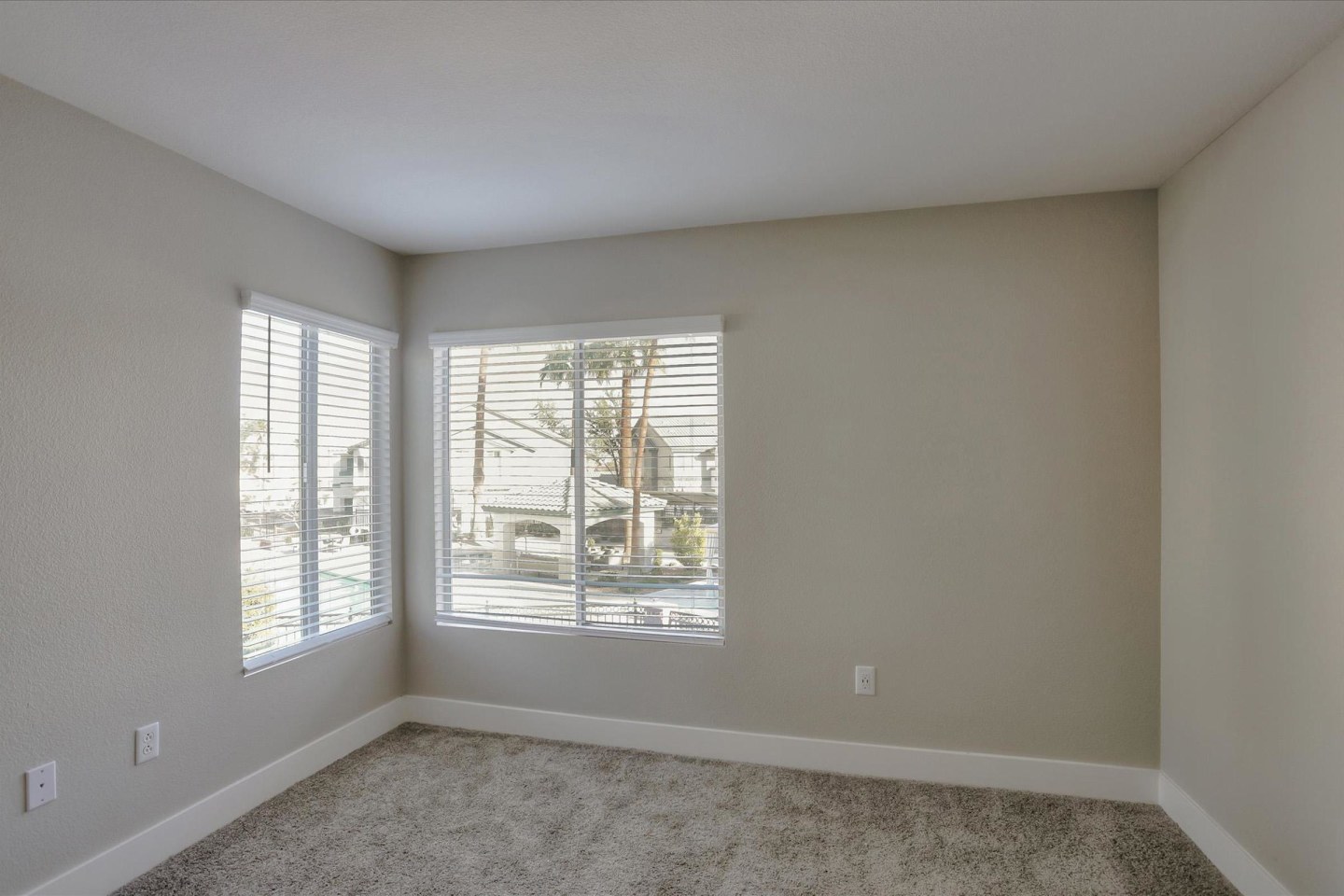 South Valley Ranch Apartments Image 66