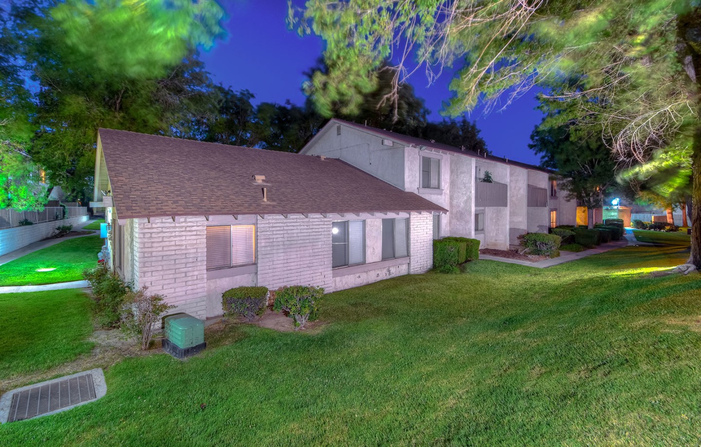 Fairway Manor Image 10