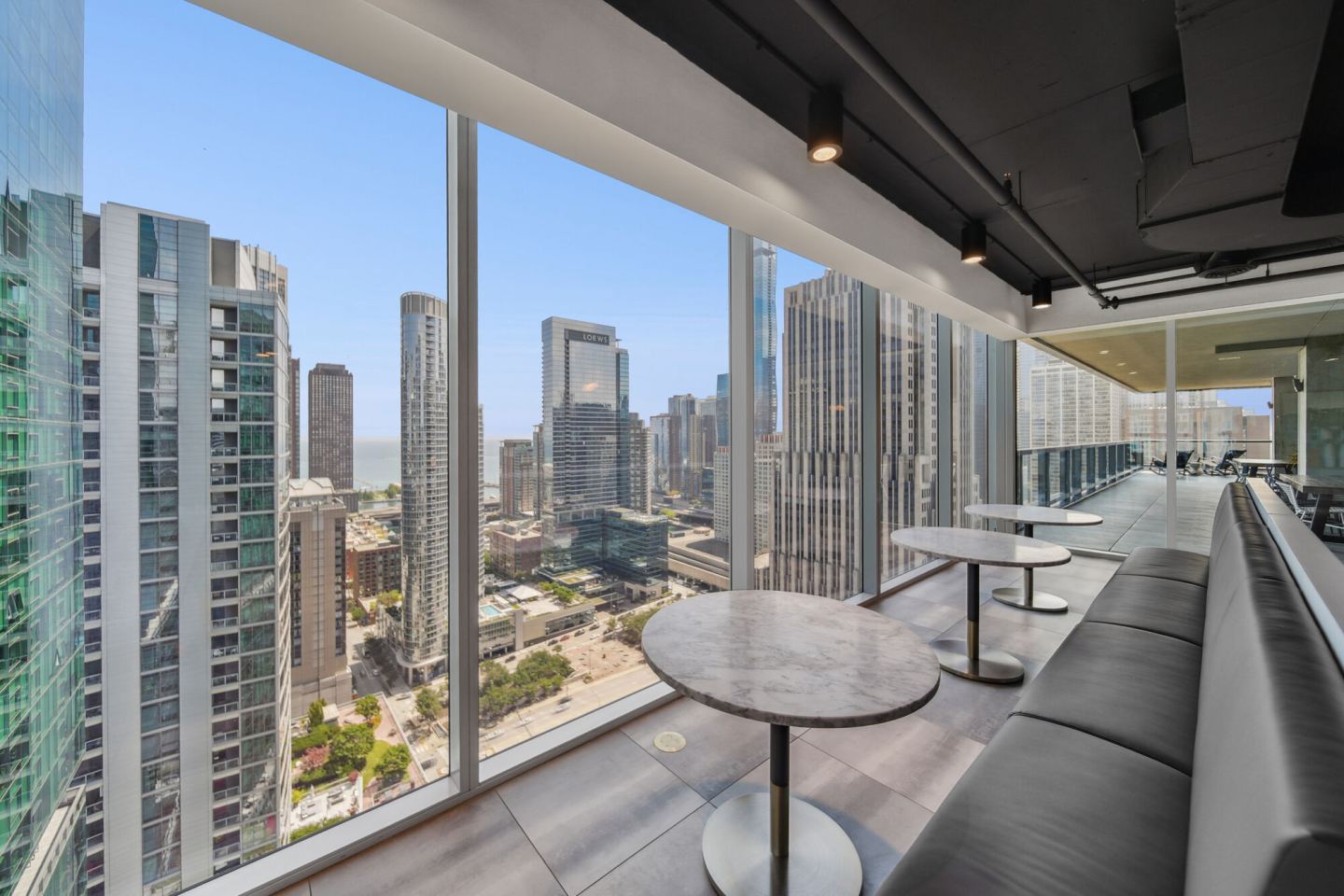 Aston Chicago Image 39