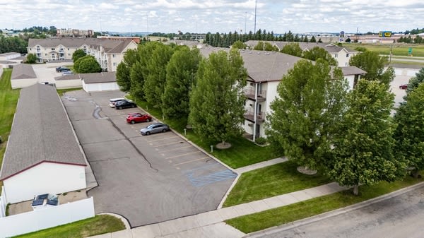 Turnpike Apartments Image 20
