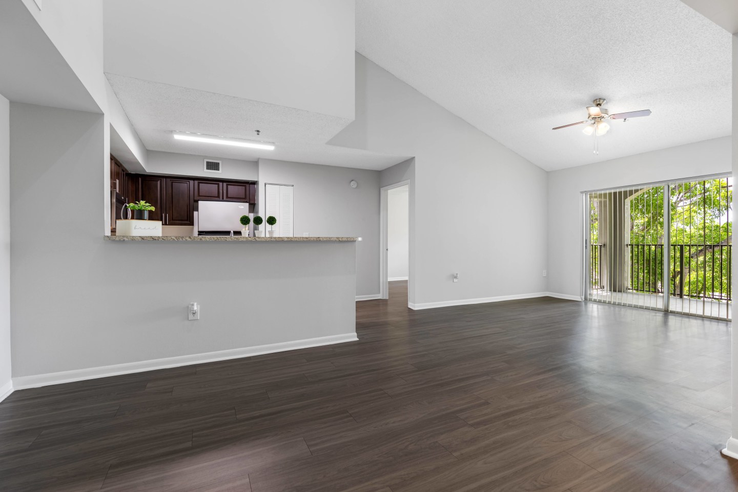 Sunset Gardens Apartments Image 55