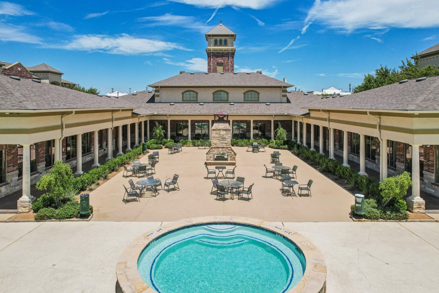 Crest Manor Image 10