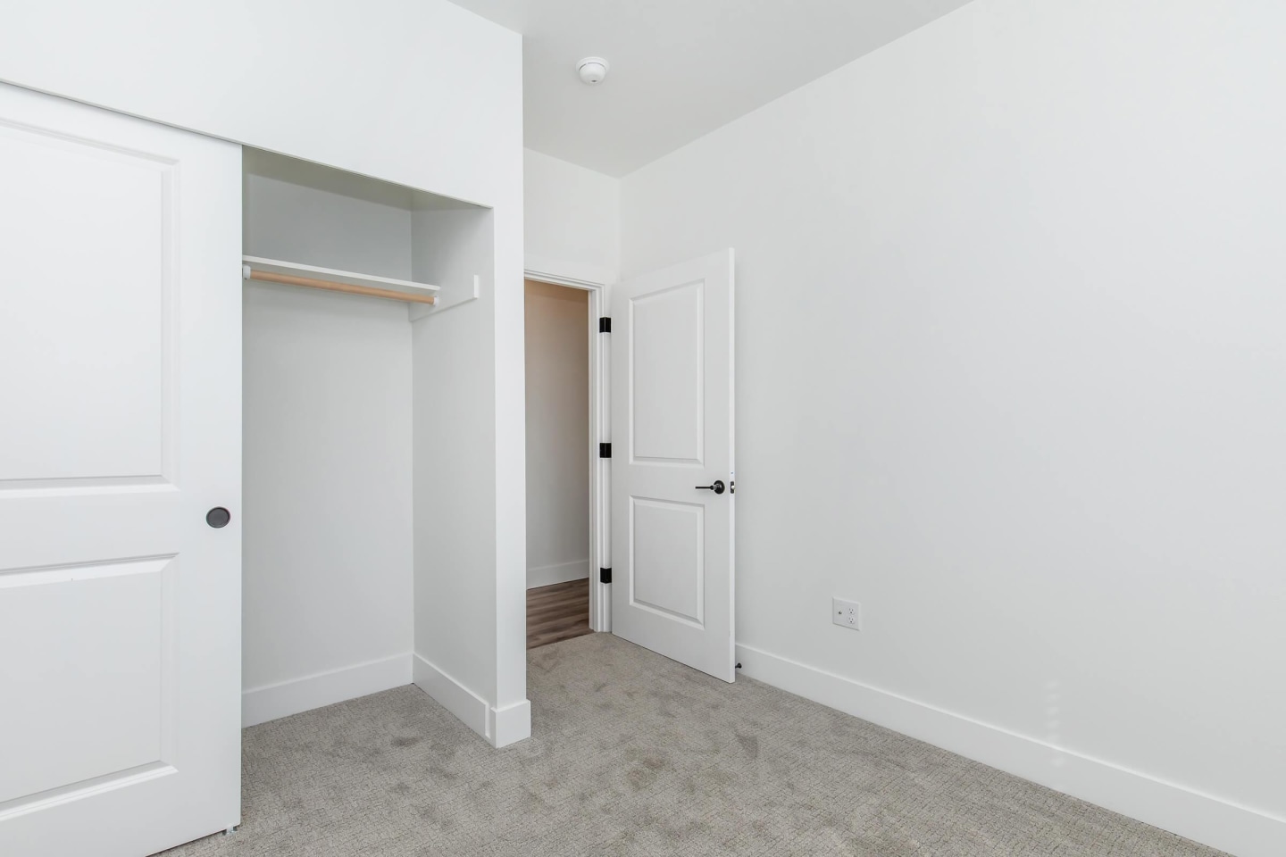 Lakeview Apartments Image 42