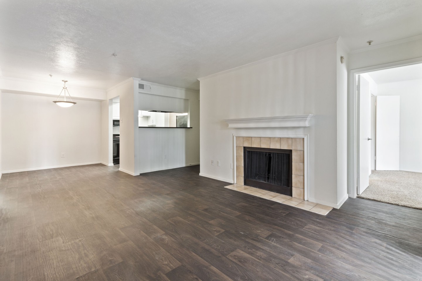 Lincoln Court Image 6