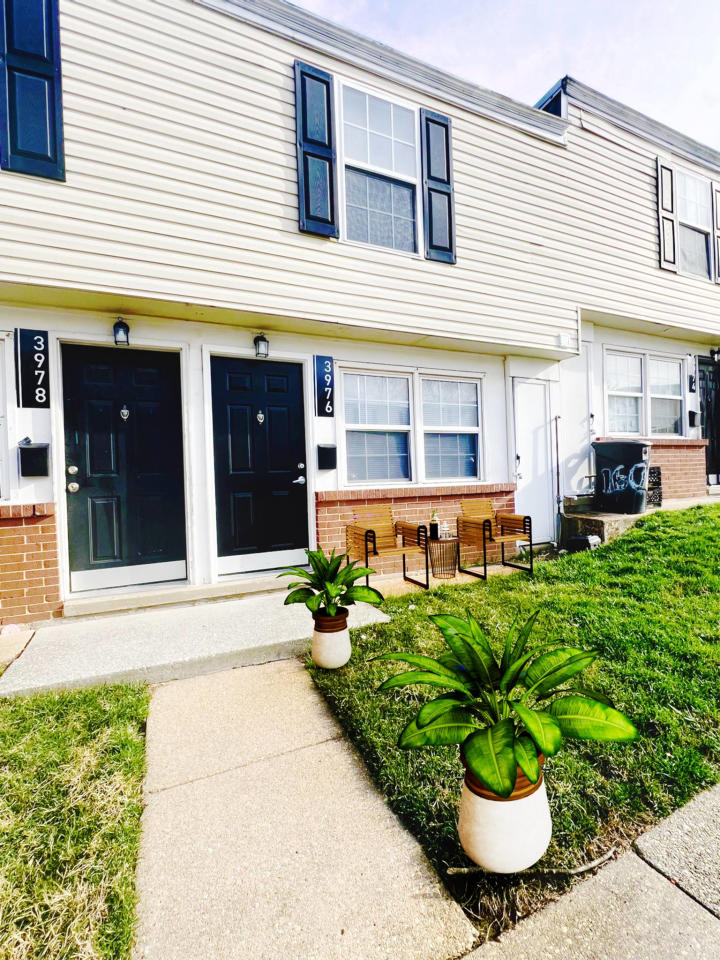 Water's Edge Townhomes Image 7