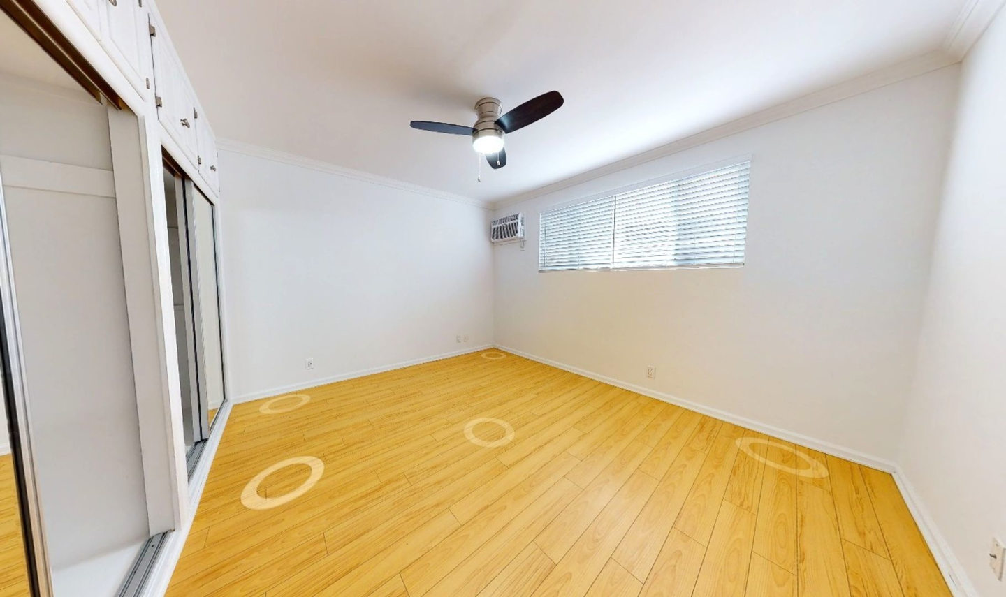 918 7th St. Image 17