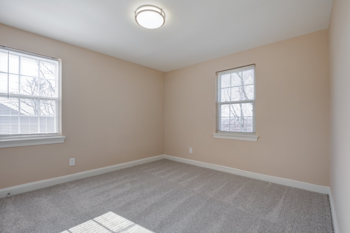 Arbor Heights Image 7