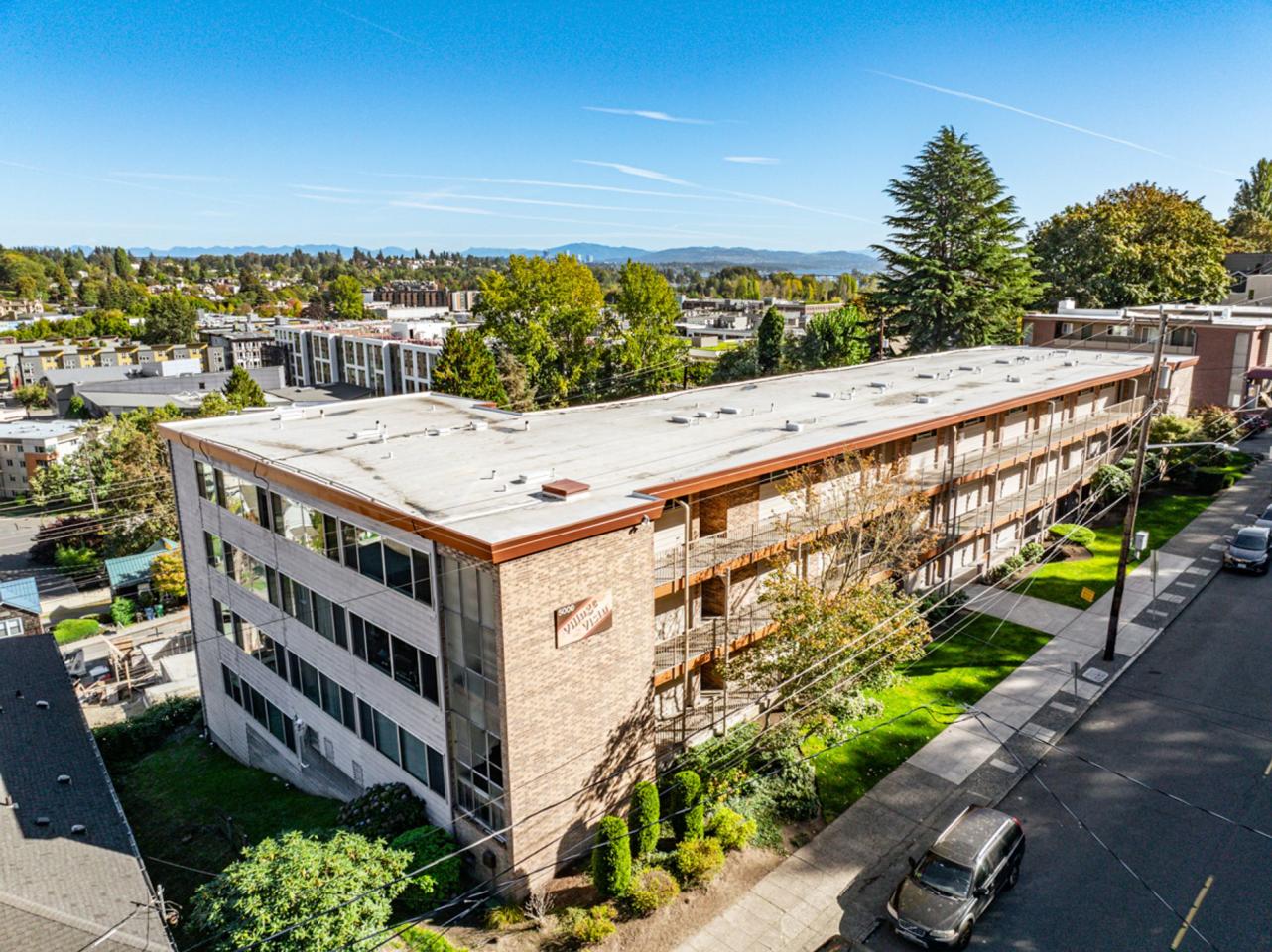 Village Vista Apartments Image 1