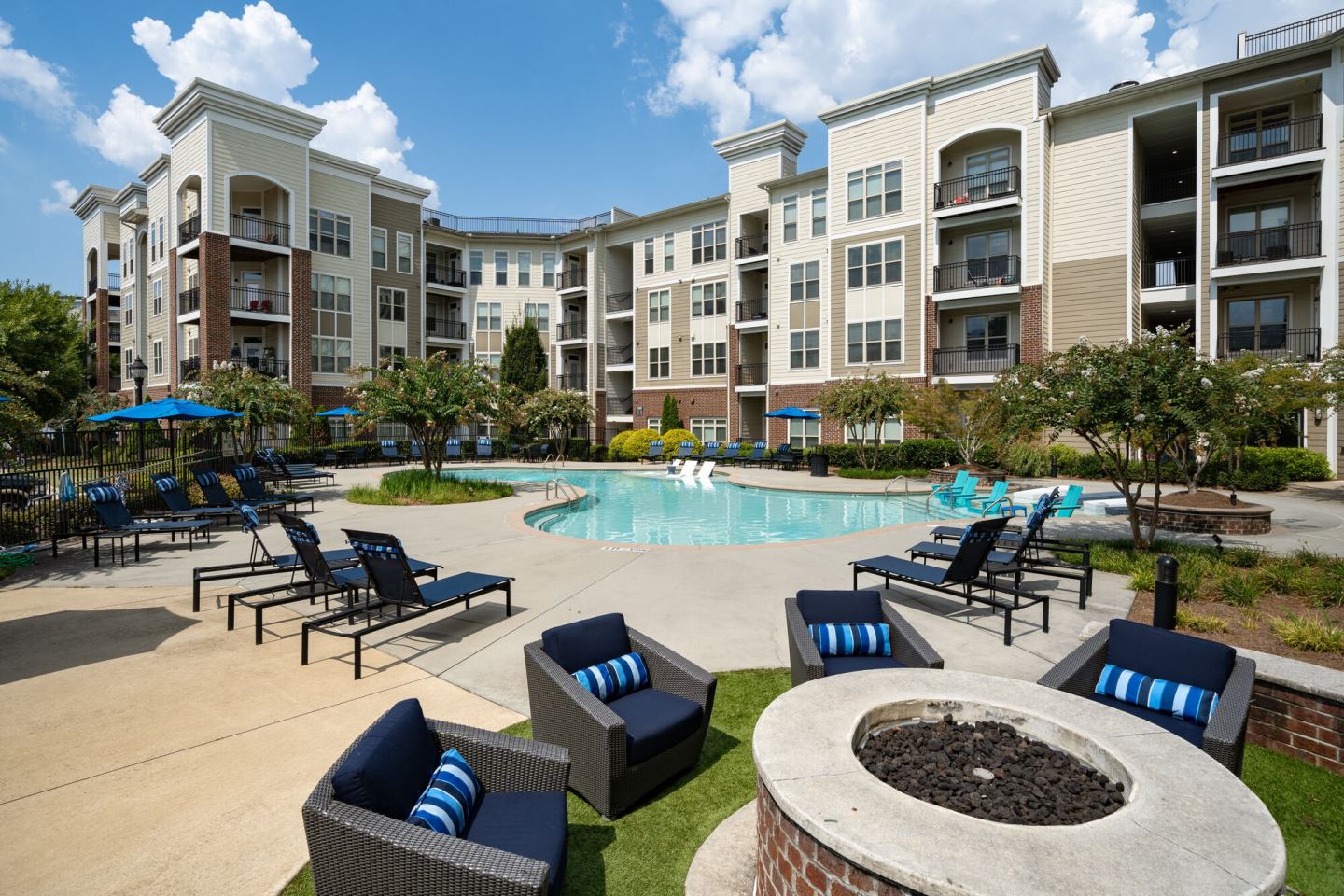 400 Belmont Image 19