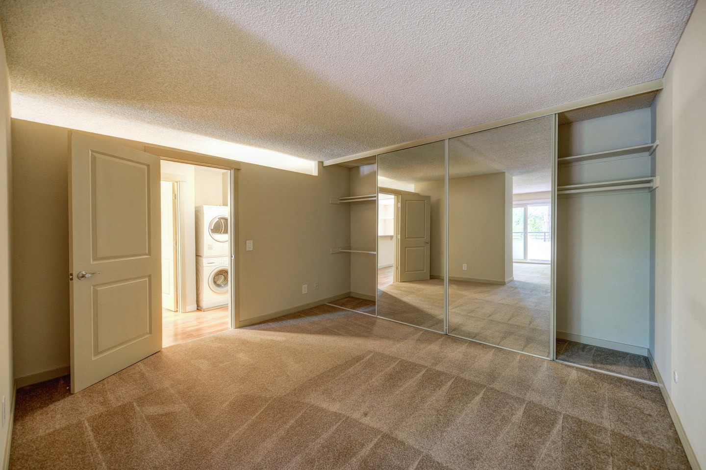 The Retreat Apartments Image 14