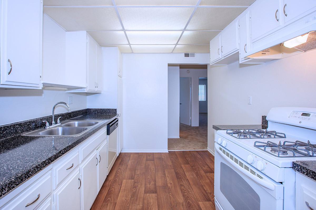 The Corsican Apartment Homes Image 25
