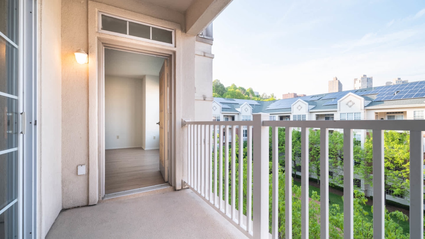 The Landings at Port Imperial Image 49