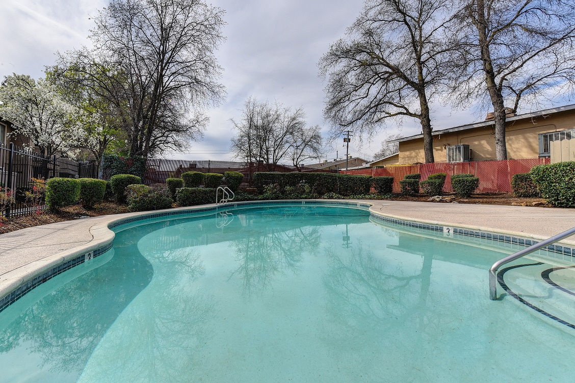 Greenback Gardens Image 4