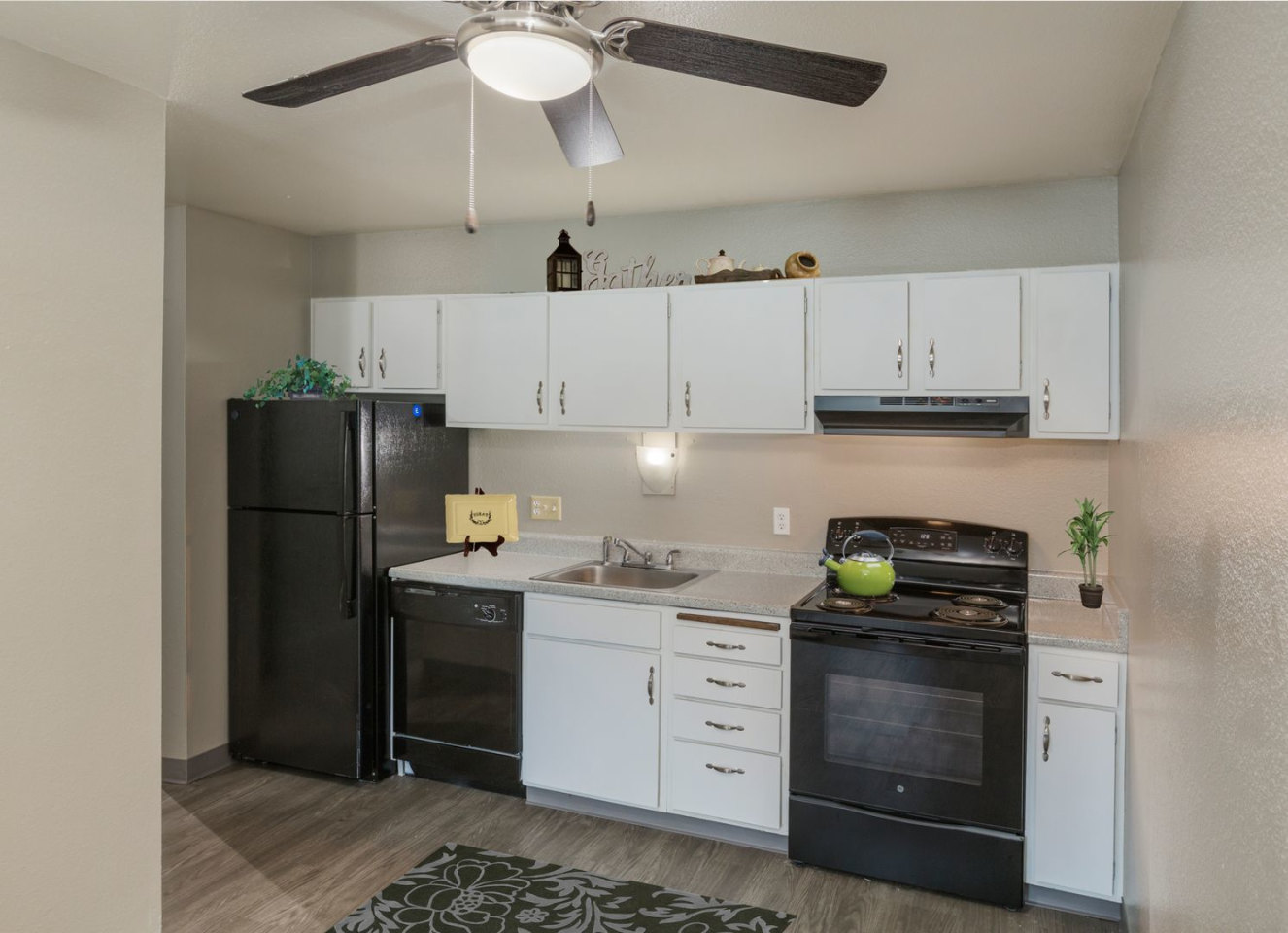 Mason Manor Image 3
