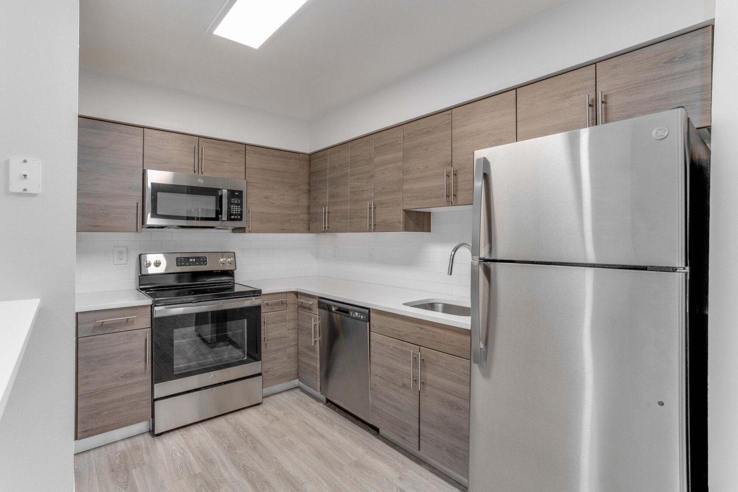 Whitney Apartments Image 7