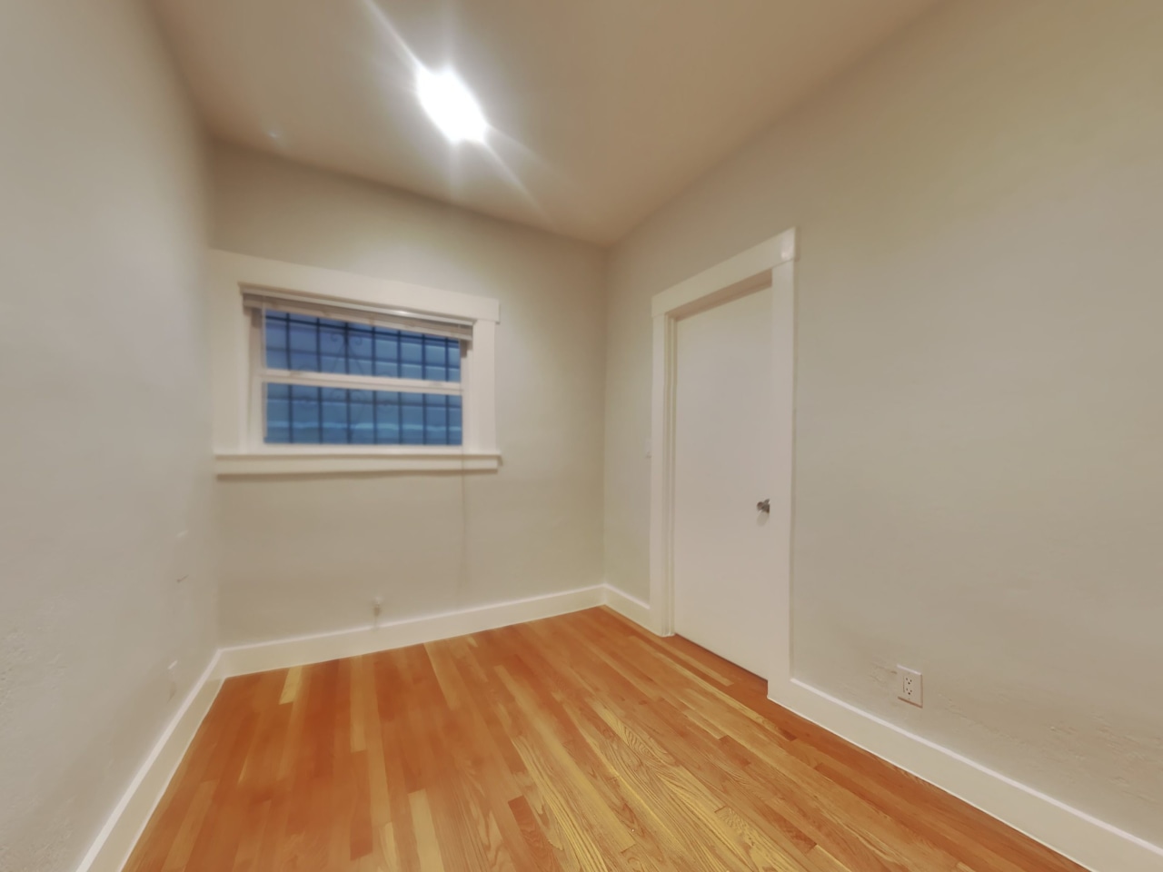 646 16th St Image 12
