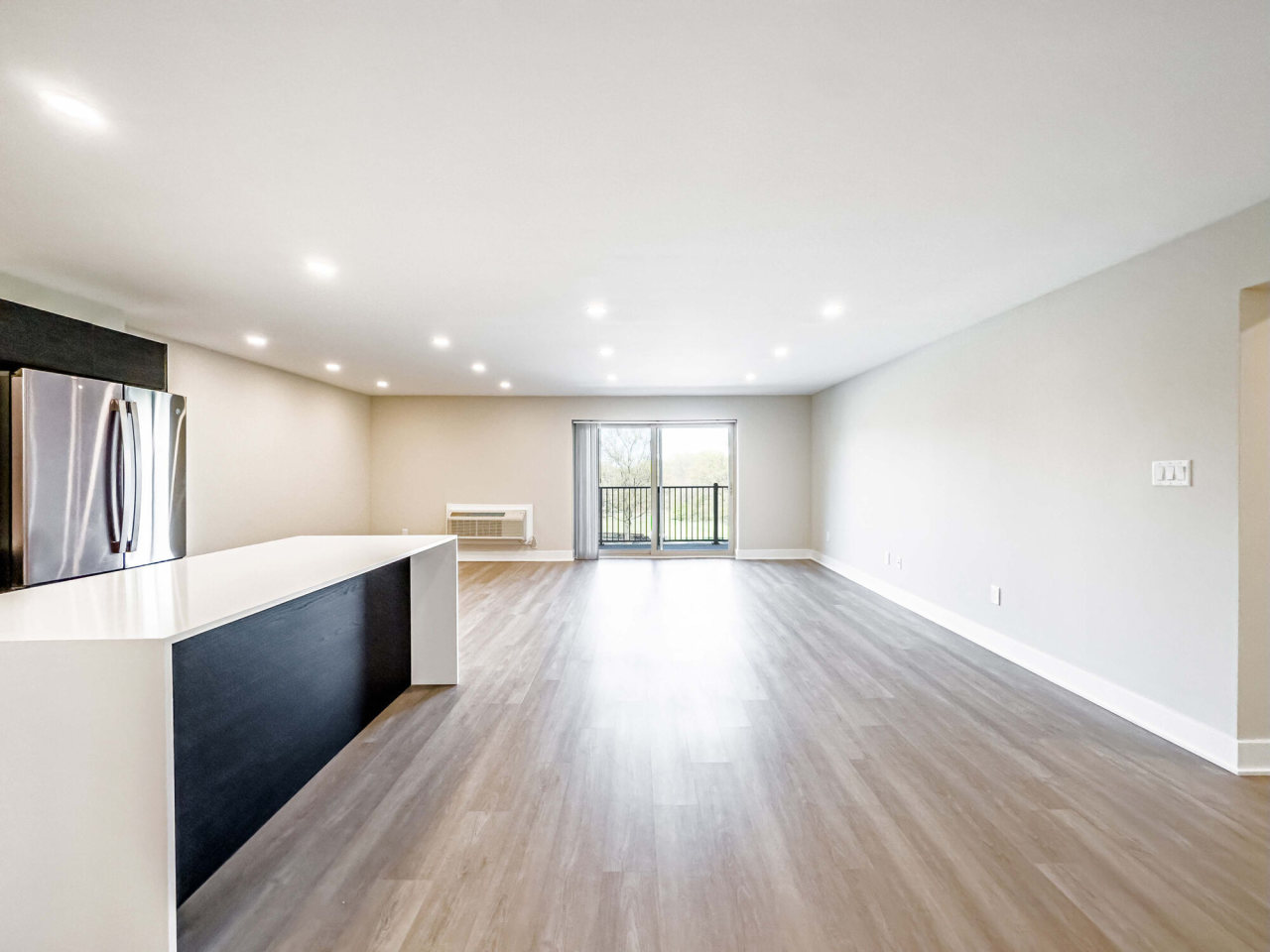 Whitney Apartments Image 9