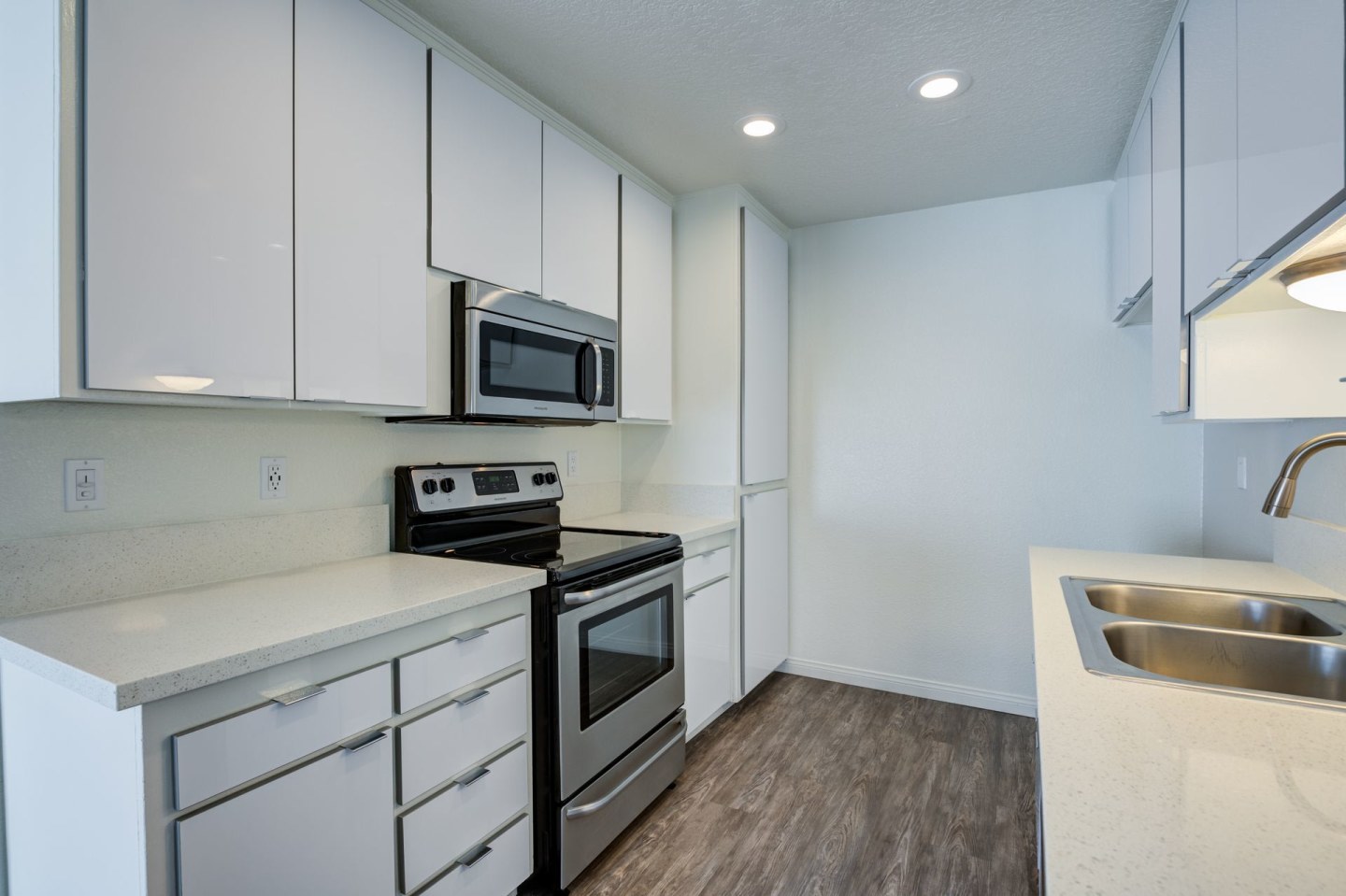 Lantern Bay Apartment Homes Image 10