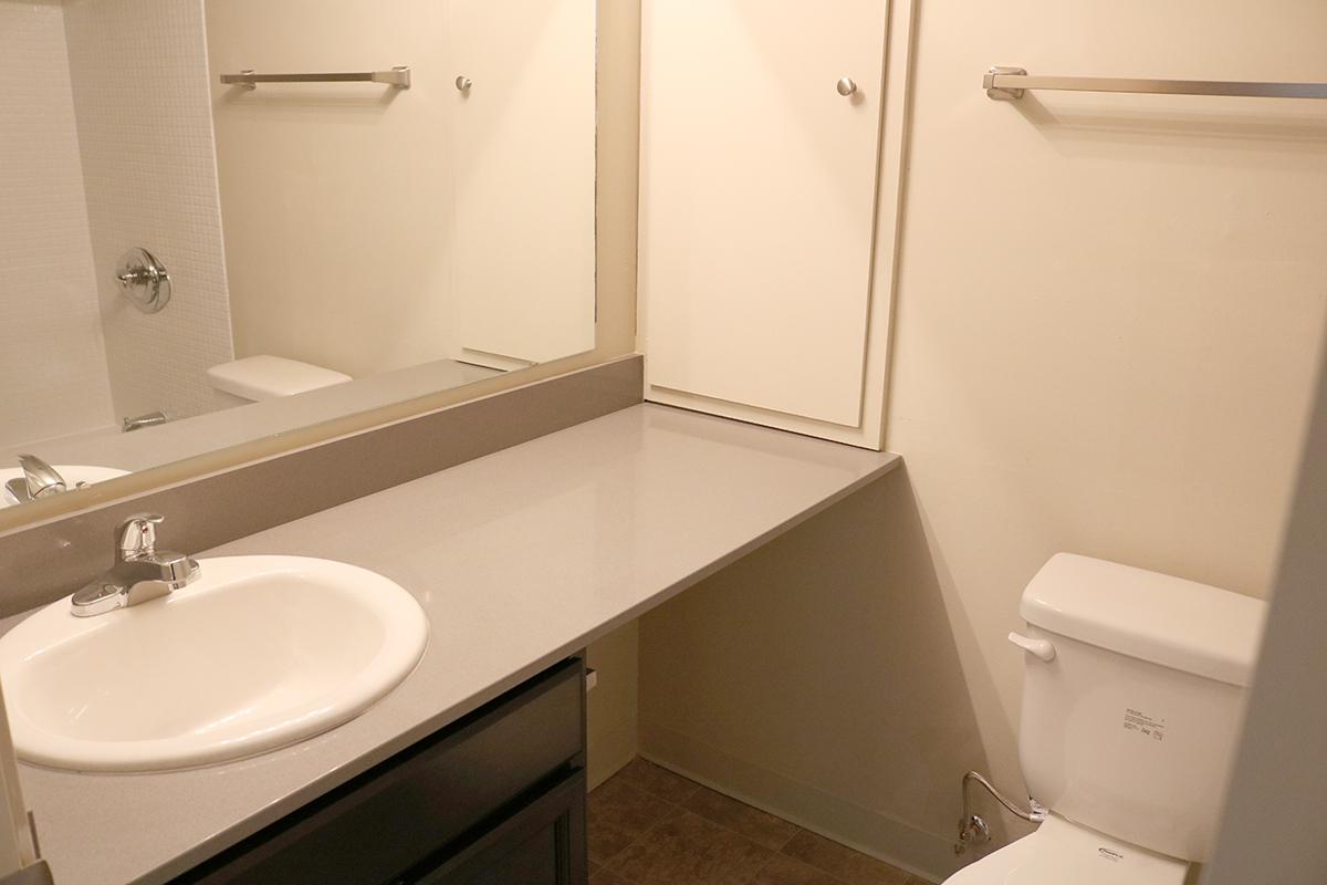 Uptowne Apartments Image 8