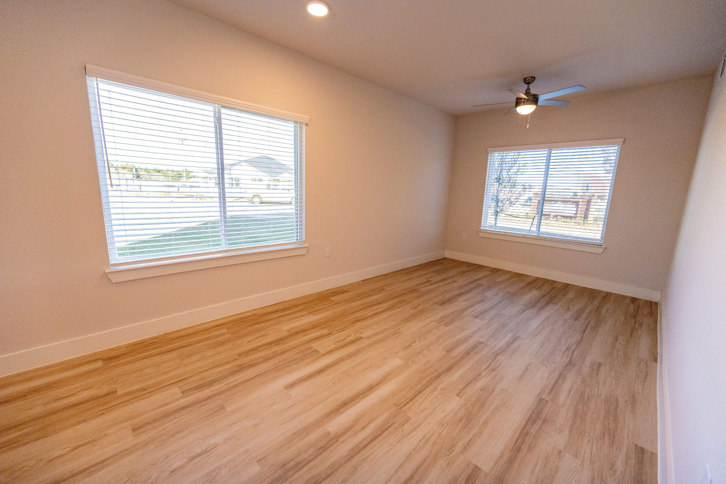 Ensign Apartments Image 8