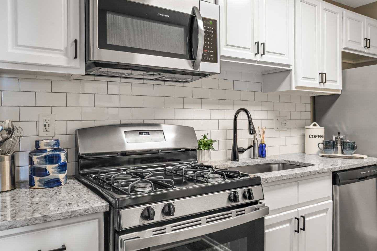 Cary Pines Apartments Image 3