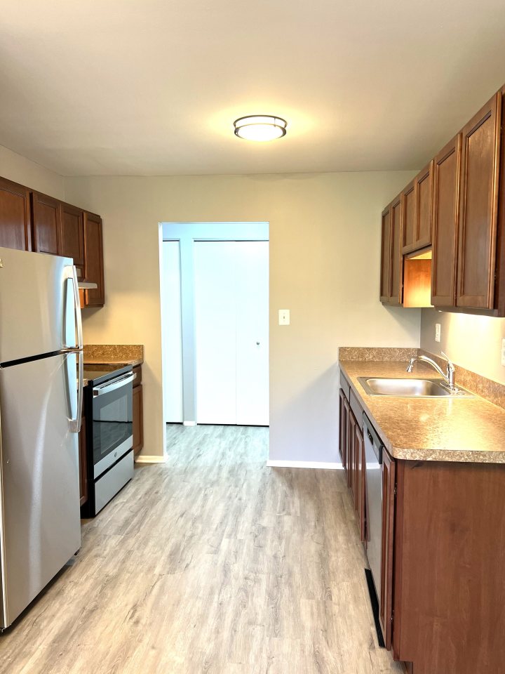 Oakridge Apartments Image 2