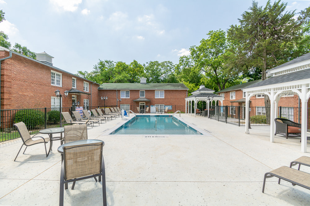 Hampton Plaza at Kessler Park Image 23